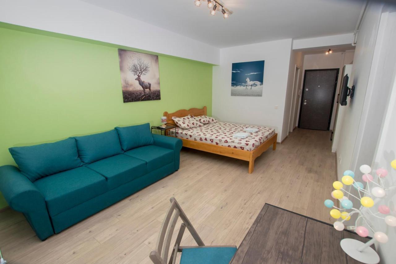 Studio Moghioros Rezidence 2 Bukares Bagian luar foto