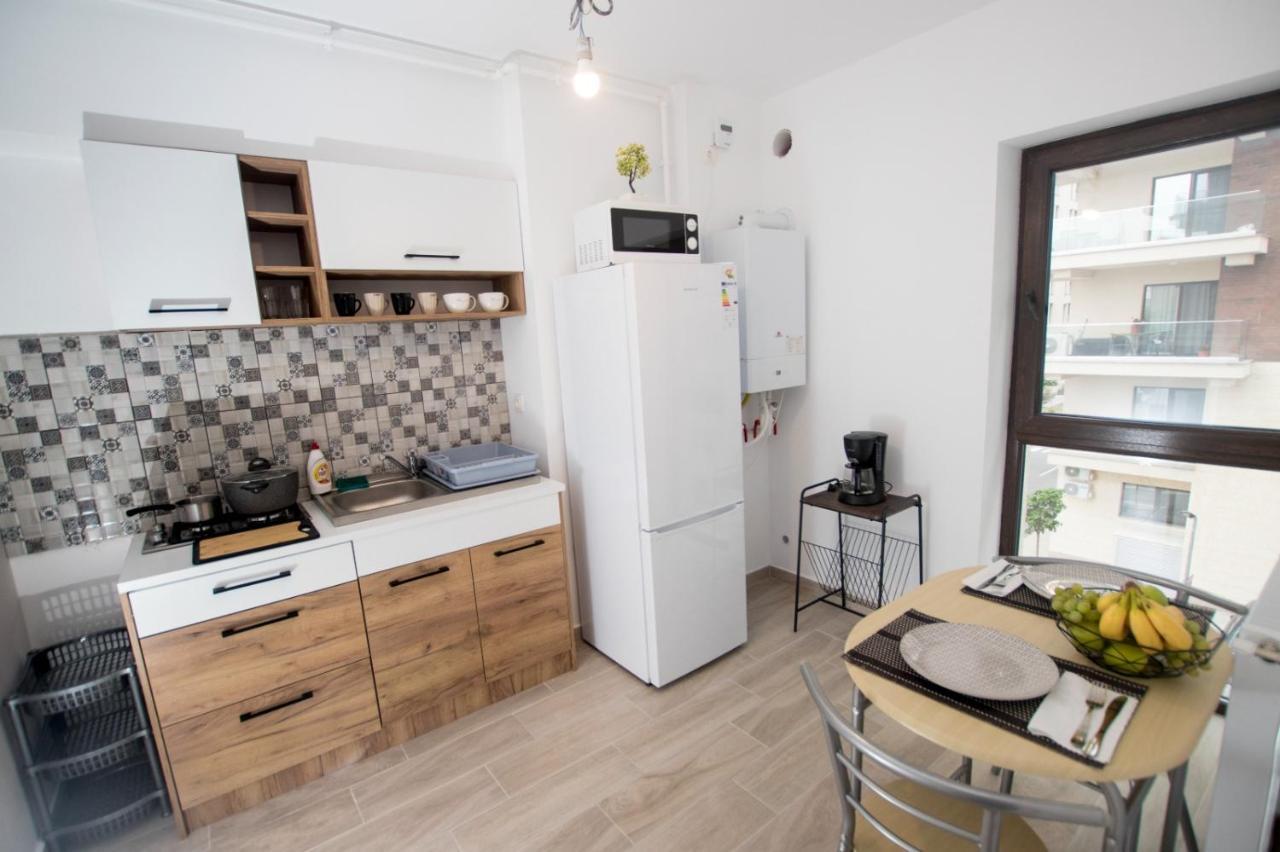 Studio Moghioros Rezidence 2 Bukares Bagian luar foto